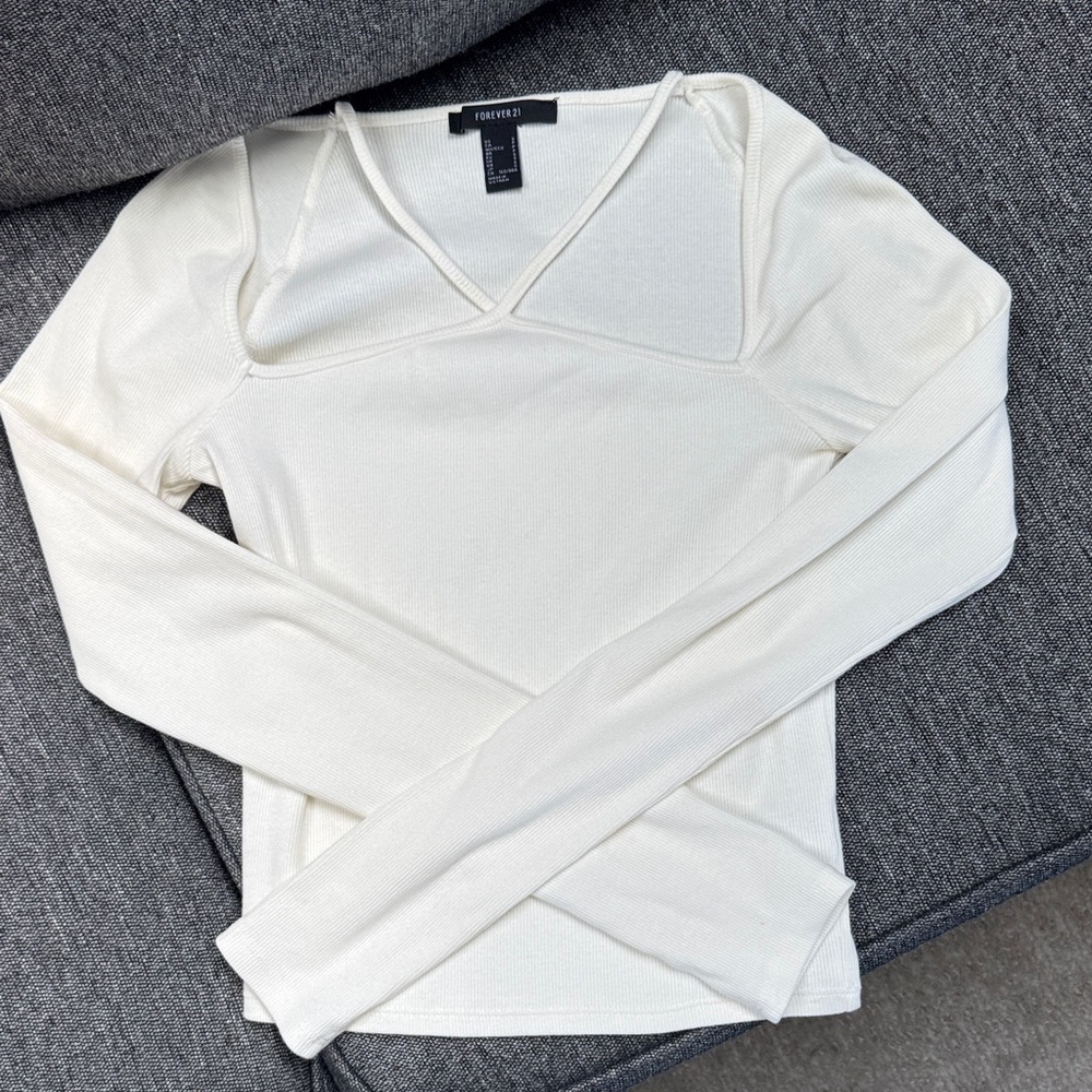 Forever 21 Cream V-Neck Long Sleeve Blouse
